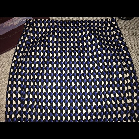 J Crew Adorable Geometric skirt! - Picture 2 of 4